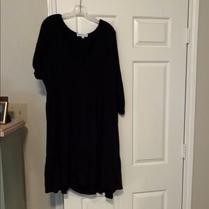 Black V-Neck Midi Tunic Dress - Unknown Brand